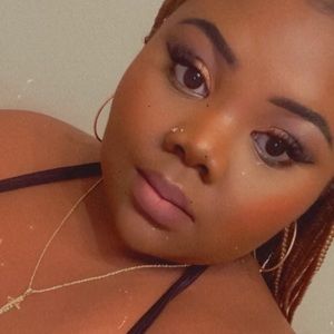 Meet your Posher, Nageria